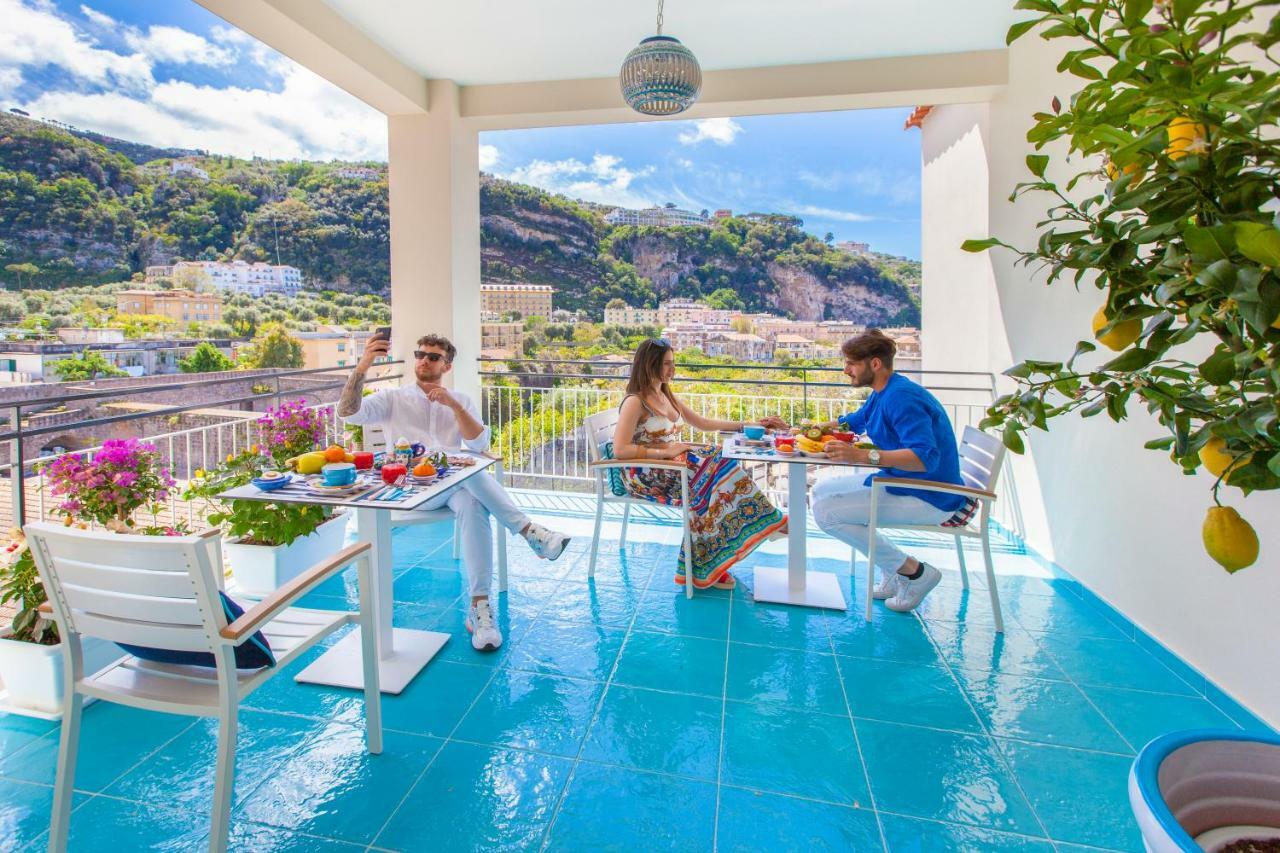 Yourhome - Sersale Suites Sorrento Kültér fotó