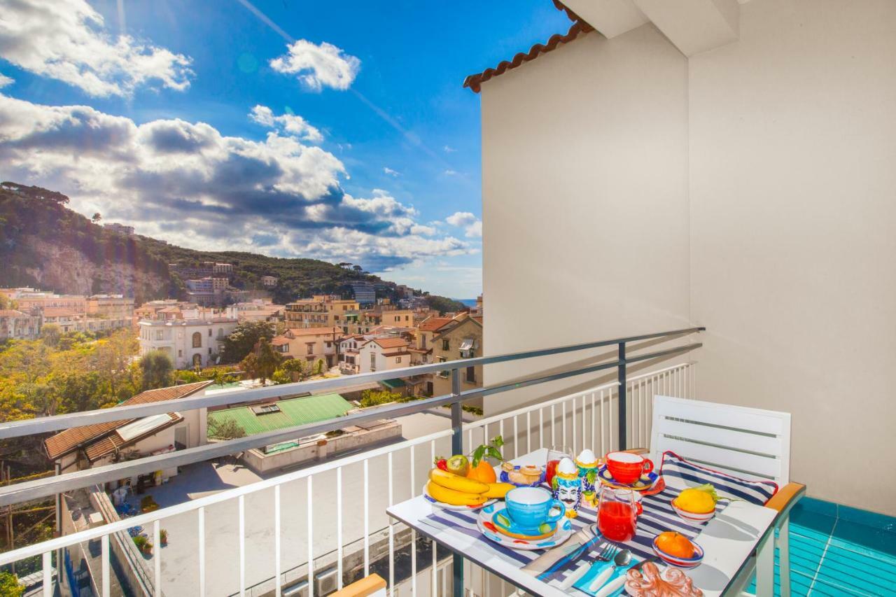 Yourhome - Sersale Suites Sorrento Kültér fotó
